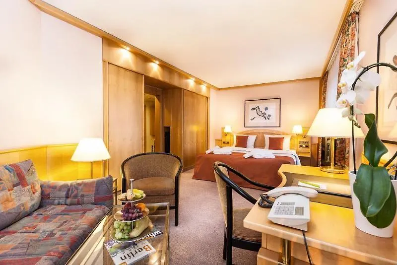 Living Hotel Grosser Kurfuerst Βερολίνο 4*,