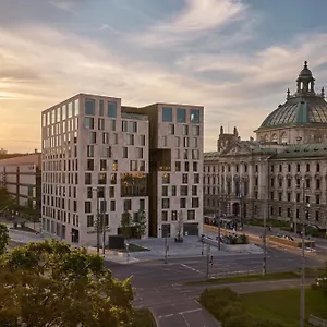 https://koenigshof-a-luxury-collection-hotel.com-bavaria.com